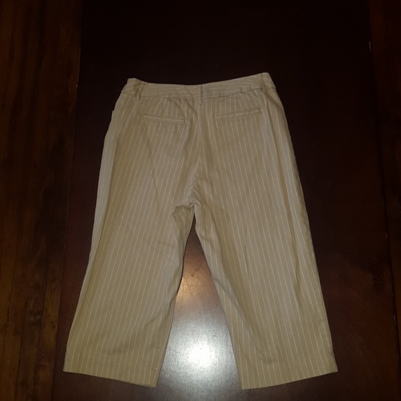 🌺 St John's Bay Career shorts - Picture 2 of 3